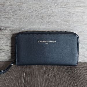 Adrienne Vittadini Black Wallet